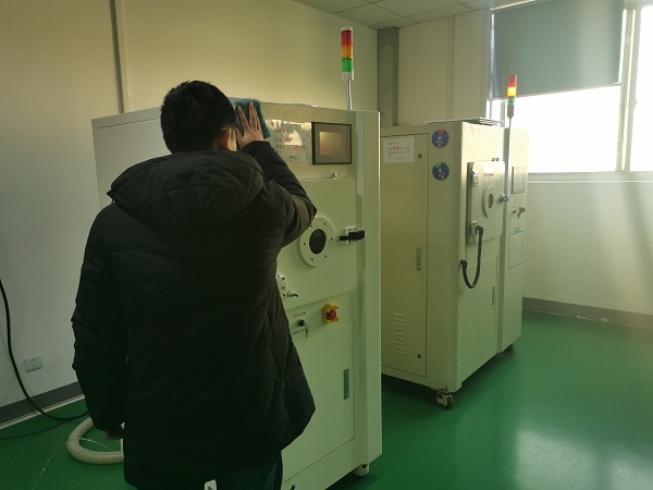 球速等离子清洗机在小年除尘