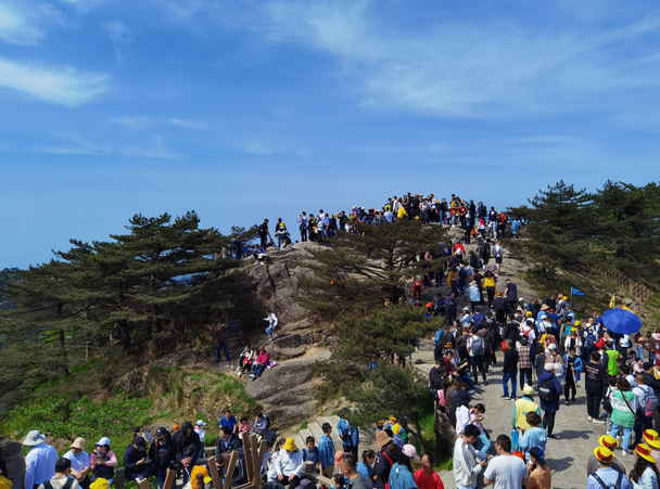 球速等离子清洗机小伙伴在景区