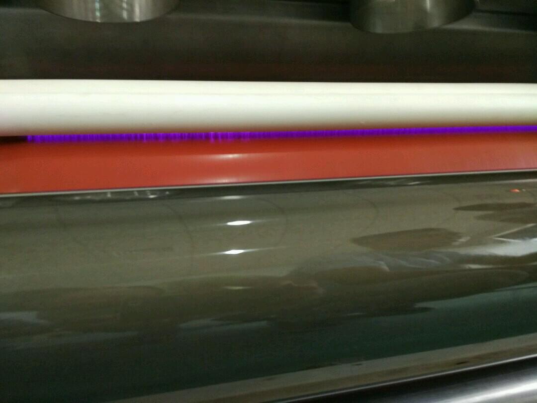 提升太阳能板背板性能的低温等离子表面处理机技术-球速等离子清洗机
