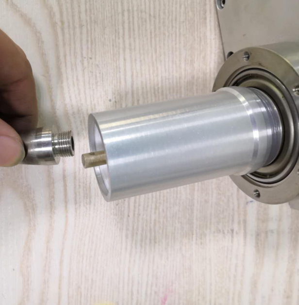 更换常压等离子处理机内电极-球速等离子清洗机