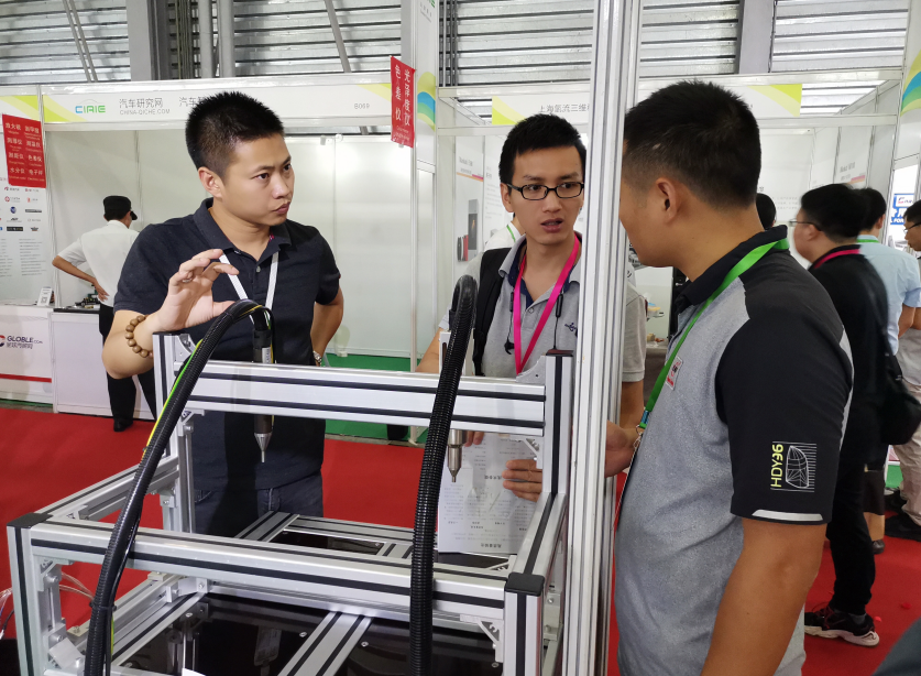 上海汽车内外饰展会现场-球速等离子清洗机